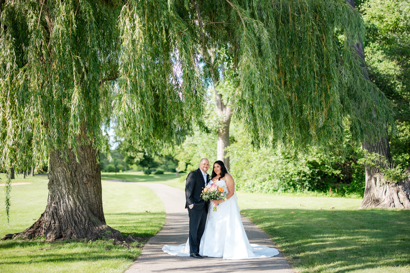 bride and groom portraits Lincolnshire Marriott Resort wedding