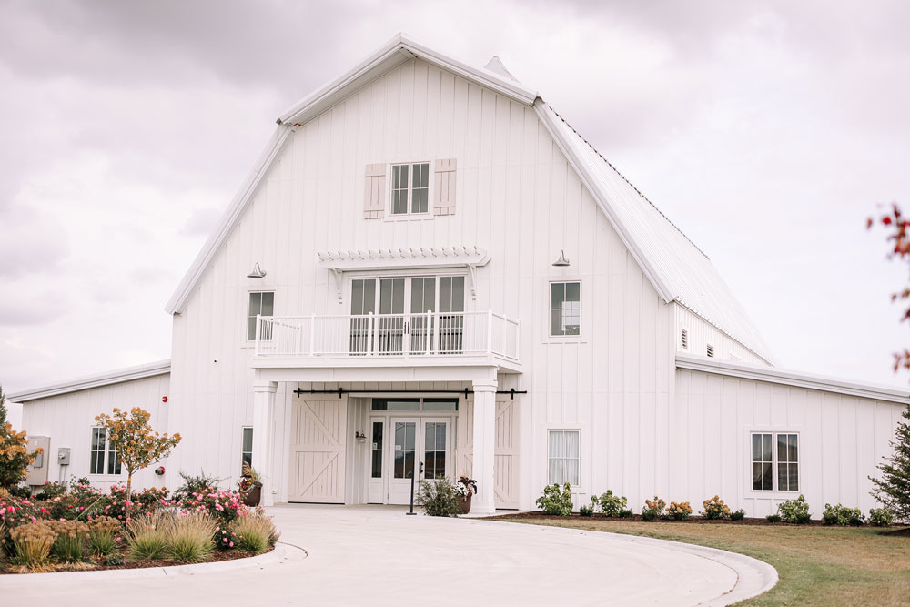 Providence_lavitaphotography-29 Elegant vineyard wedding reception Illinois photography by Lavita Photography