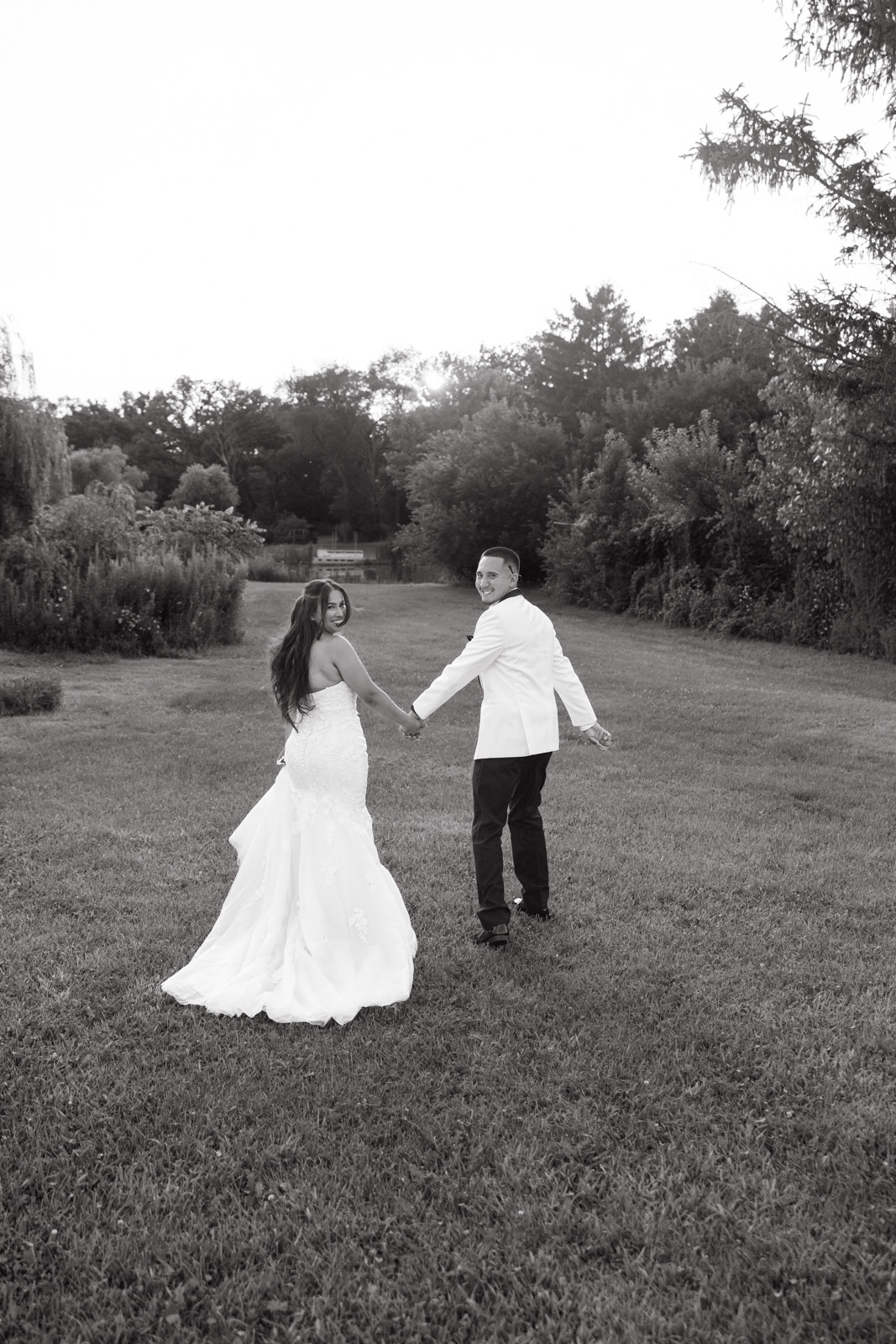 2026-08-08 Naperville_Lavita Photography-148 August sunset wedding portraits backyard Chicago photographer