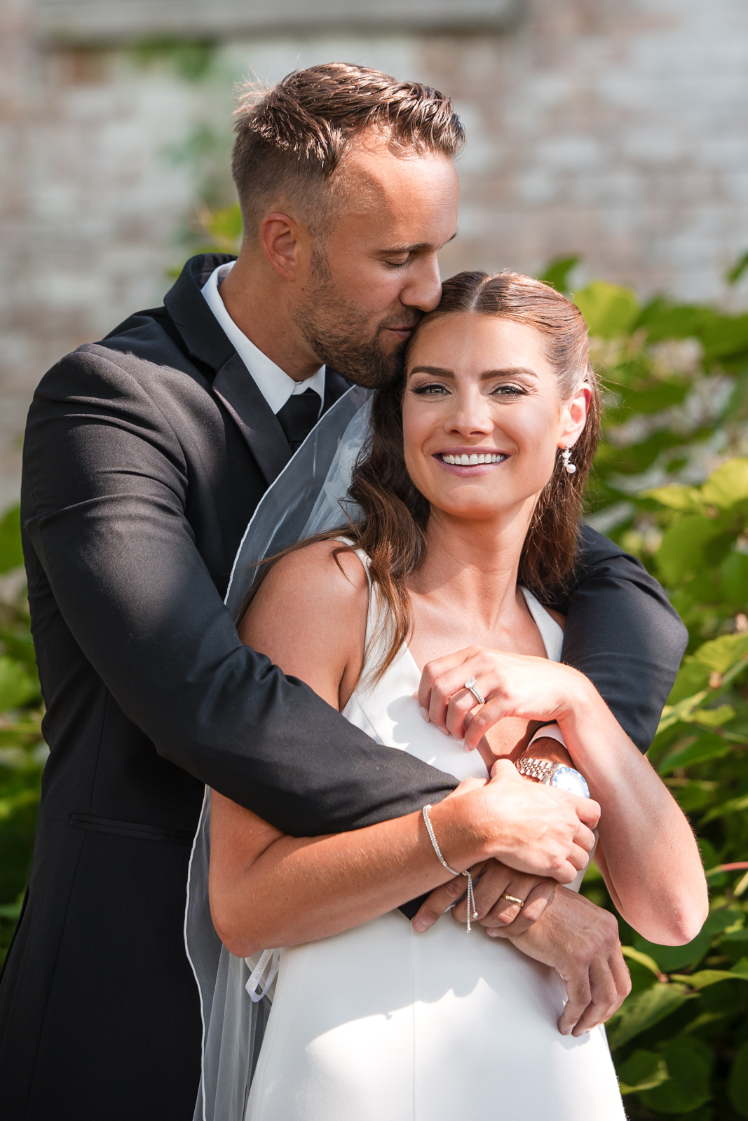 Intimate wedding_Lavita Photography-50 bride and groom portraits intimate wedding Barrington Illinois