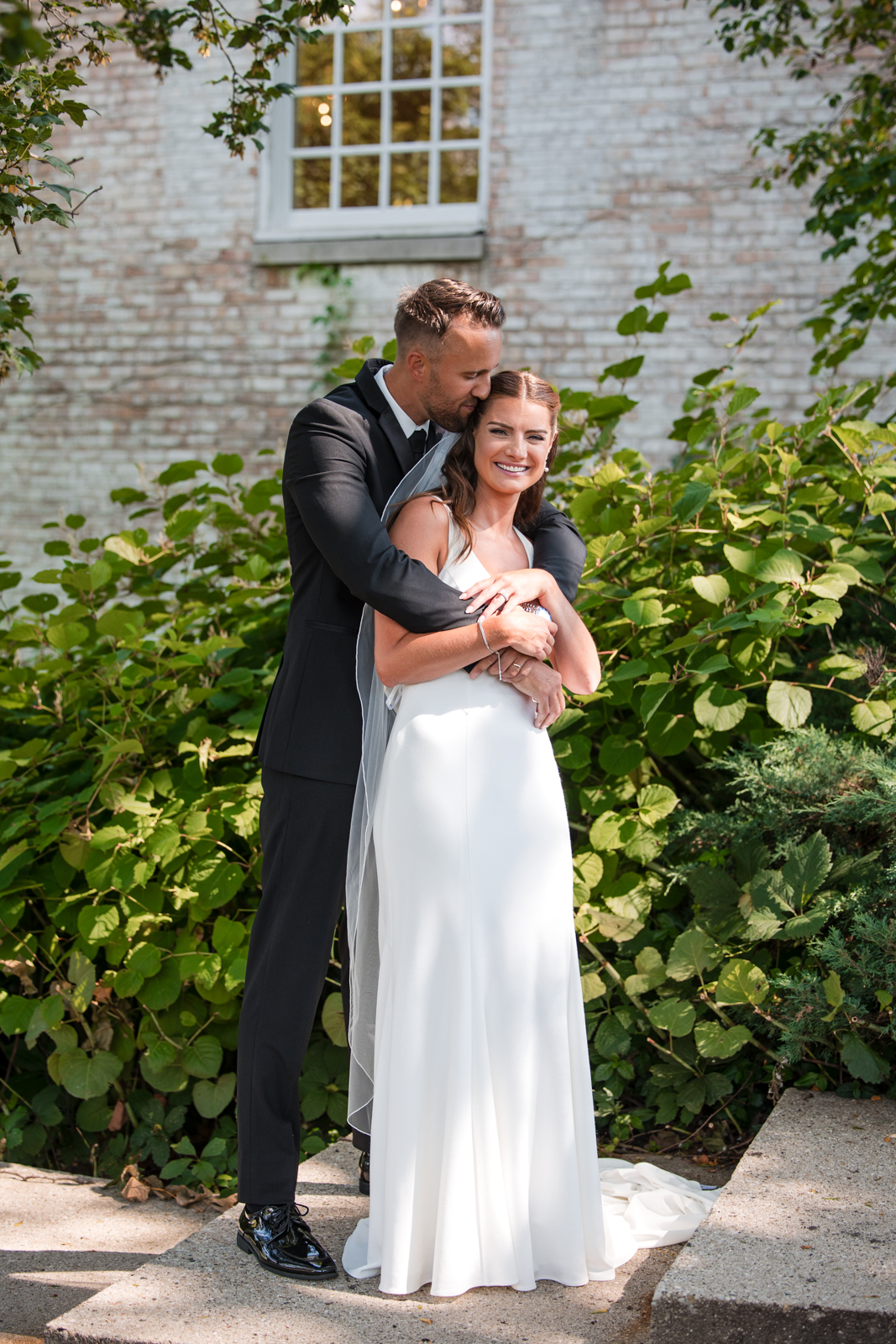 Intimate wedding_Lavita Photography-51 bride and groom portraits intimate wedding Barrington Illinois