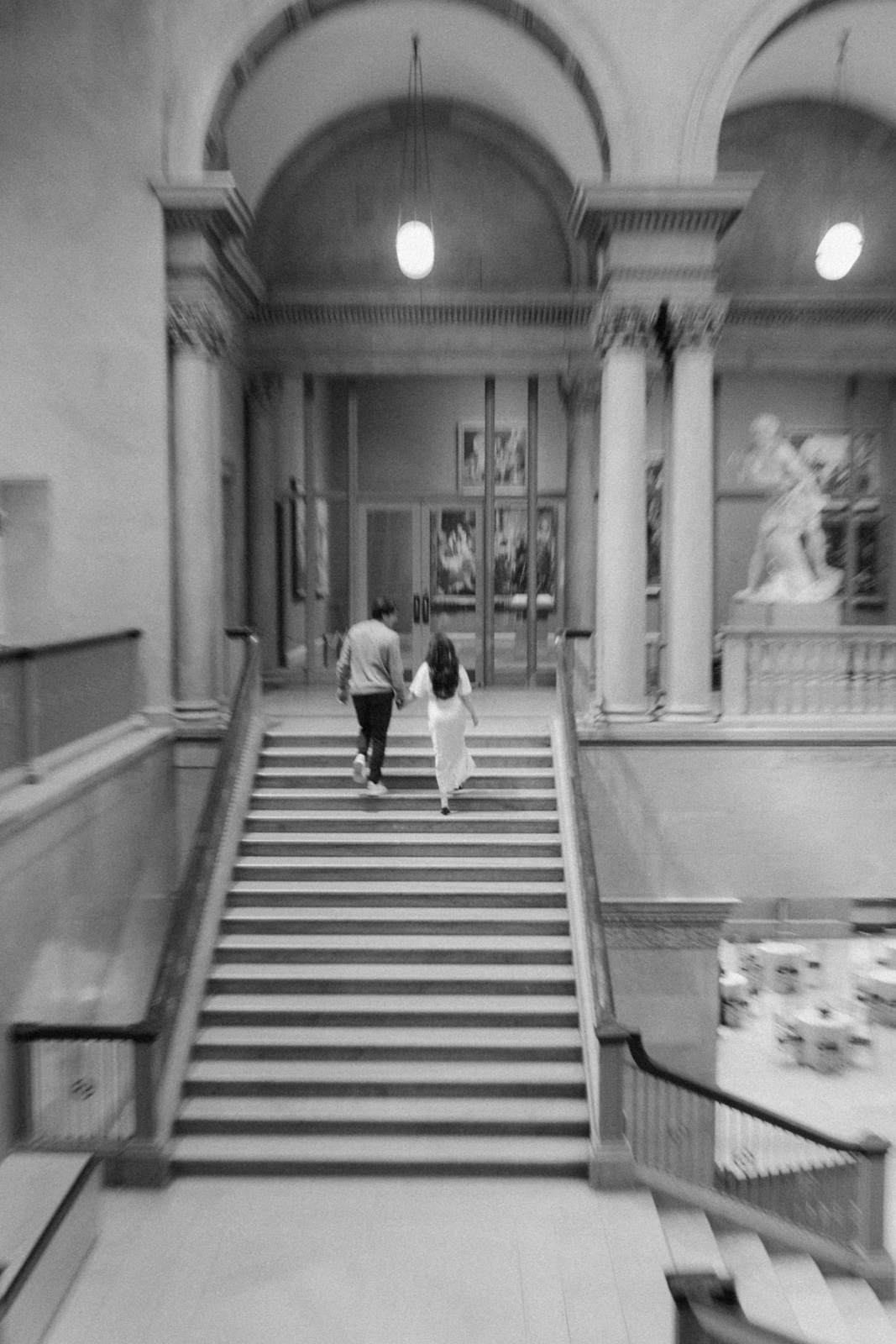 Chicago Art Institue Engagement_Lavita Photography-30 Engagement proposal at Chicago art Institute